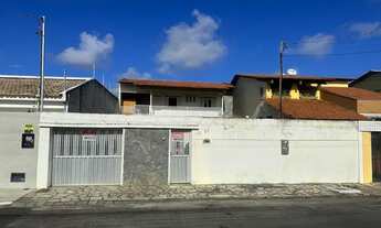 Imagem 1: Casa no parque dos coqueiros