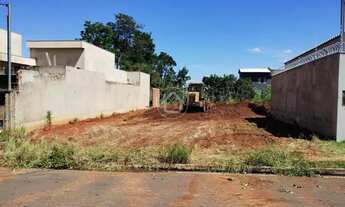 Imagem: PLANO, LIMPO COM CAÍDA PRA FRENTE