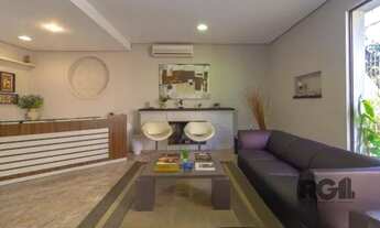 Imagem 3: Casa comercial com 250m² privativos, localizada no bairro Mont' Serrat, Porto Alegre