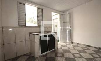 Imagem 3: Casa para Aluguel - Parque Casa de Pedra, 1 Quarto, 45 m2