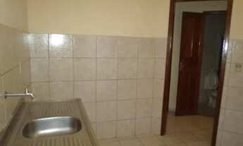 Imagem 7: Casa com 45 m² em condomínio fechado, forrada, com 2 quartos, 1 banheiro, cozinha, sala de