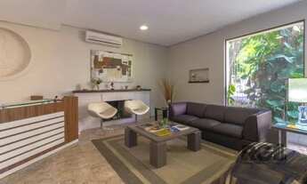 Imagem 4: Casa comercial com 250m² privativos, localizada no bairro Mont' Serrat, Porto Alegre