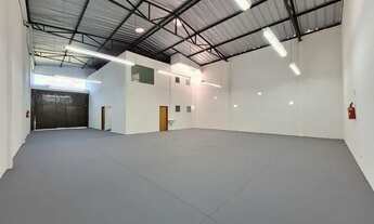 Imagem 7: Locação Galpão / depósito com 3 vagas na garagem