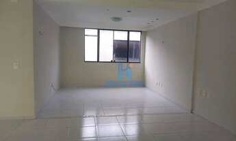 Imagem 3: Apartamento com 3 dormitórios para alugar, 78 m² por R$ 1.625,20/mês - Candelária - Natal