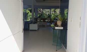 Imagem 4: Casa de condomínio para aluguel tem 400 metros quadrados com 3 quartos.