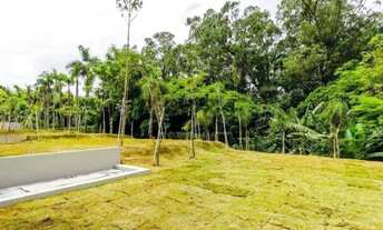 Imagem 4: Casa em condomínio com 4 suítes, jardim privativo com piscina na Granja Julieta