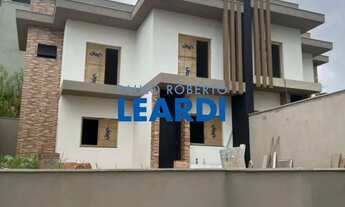 Imagem: SOBRADO - NOVA CEREJEIRA - SP