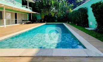 Imagem 5: Casa Duplex à venda com 543m2, 5 quartos 3 suítes no condomínio Santa Helena Barra da Tiju