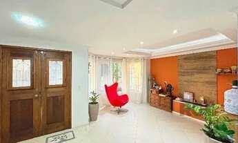 Imagem 6: Casa em Porto Alegre, no bairro Hípica, com 3 dormitório(s), e 3 banheiros, à ve