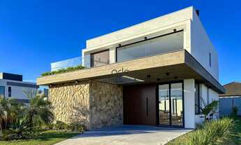 Imagem: Casa mobiliada e decorada com 04 suítes