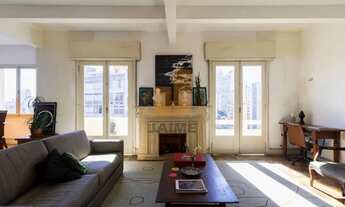 Imagem 7: Apartamento com 5 dormitórios sendo 2 suítes, 240 m2 bem distribuídos