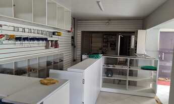 Imagem 2: Casa primeiro andar, loja no térreo com oficina para motos