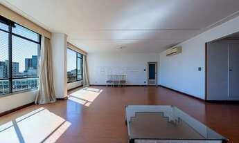 Imagem 2: Apartamento com 4 quartos e 1 vaga em Centro Histórico