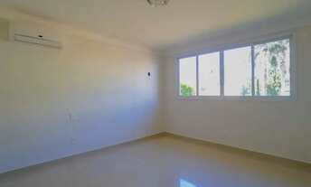 Imagem 3: Sobrado de 342 m² com 4 quartos para alugar, por R$ 16.500,00 ao mês no Residencial Alphav