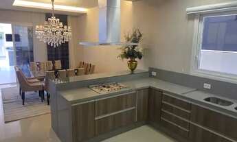 Imagem 5: Casa de condomínio para aluguel possui 450 metros quadrados com 4 quartos