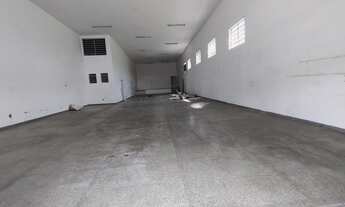 Imagem 2: Galpão/Depósito/Armazém para aluguel tem 350 metros quadrados com 2 quartos