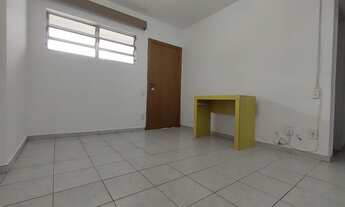 Imagem 2: Apartamento para aluguel possui 60 metros quadrados com 2 quartos em Aclimação - São Paulo