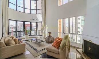 Imagem 3: Cobertura linda, mobiliada, sala com pé direiro duplo na Itapimirum