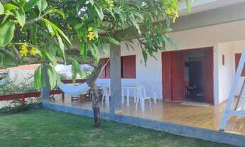 Imagem 5: Beira-mar com piscina- ponta de pedras