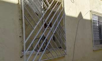 Imagem 2: Casa 4 cômodos com garagem ao lado Estação São Lucas Metrô