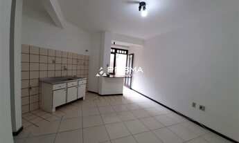 Imagem 4: Kitnet no centro, cozinha americana e terraço