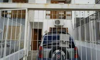 Imagem 2: Casa em Rua Antônio Carlos Ribeiro - Guarujá - Porto Alegre/RS