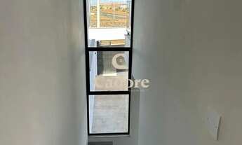 Imagem 4: Sobrado 3 quartos sendo 1 suíte com sacada no Bairro Novo Mundo