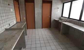 Imagem 2: Imóvel para venda possui 300 metros quadrados com 5 quartos em Nações - Campina Grande - P