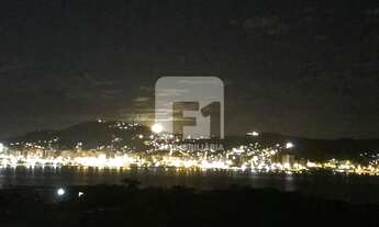 Imagem: Apartamento de 4 suítes à venda em Coqueiros