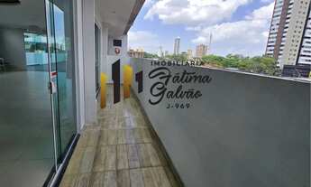 Imagem 7: Vendo Prédio De Três Andares No Marco