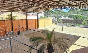 Imagem 3: Quadra de esportes de areia mais salão de eventos