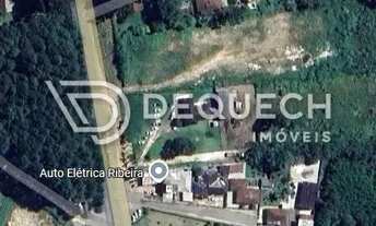 Imagem: Terreno com àrea total de 13.220,50 m2