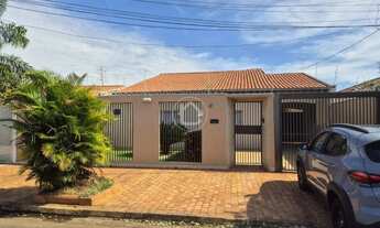 Imagem 2: CASA COM 3 DORMITORIOS E PISCINA