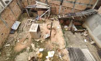 Imagem 2: Oportunidade no Bairro Céu Anil - Imóvel com Terreno Amplo!