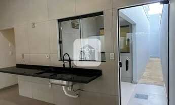 Imagem: Casa Geminada para venda no bairro Laranjeiras