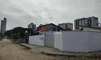 Imagem 6: Casa em Rua 1940 - Centro - Balneário Piçarras/SC