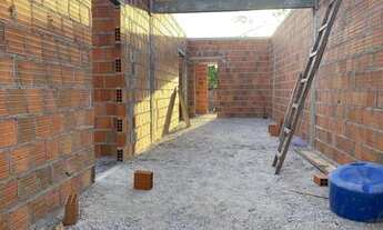 Imagem 2: Vendo terreno com casa a terminar em Itaitinga