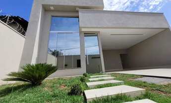 Imagem 2: Casa para Venda em Goiânia, Residencial Porto Seguro, 3 dormitórios, 3 suítes, 4 banheiro