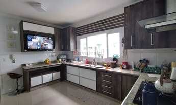 Imagem 7: Excelente e espaçoso sobrado com 4 dormitórios e 4 suítes - Jardim da Saúde