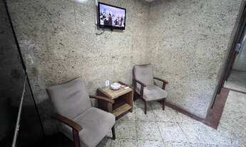 Imagem 2: Vendo apartamento de 02 quartos excelente localização no Ingá