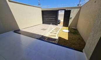 Imagem 2: Casa no Setor Cristina com 3 quartos sendo 1 suíte e acabamento premium