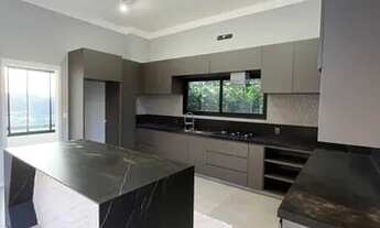 Imagem 2: Casa alto padrão com vista livre e definitiva em Guararema