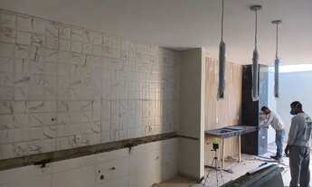 Imagem 5: CASA NOVA JD AMÉRICA 3 QUARTOS SENDO 1 SUÍTE PORCELANATO ALTO PADRÃO VARANDA GOURMET FINAN