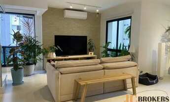 Imagem 2: Apartamento com 190 m² de área útil, 2 vagas, 4 dormitórios sendo 3 suítes