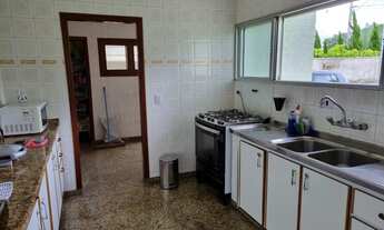 Imagem 5: Casa de condomínio para aluguel possui 420 metros quadrados com 6 quartos