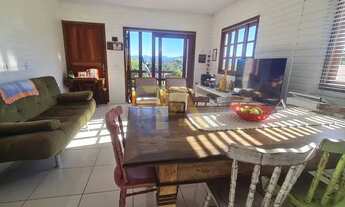 Imagem 2: Casa em contato com a natureza Praia do Rosa em Imbituba-SC