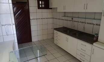 Imagem 2: Casa para aluguel possui 303 metros quadrados com 4 quartos