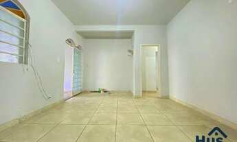 Imagem 3: Casa Plana em Lote de 360m² com 4 Quartos e 4 Vagas no Bairro Santa Branca