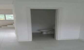 Imagem 7: Sobrado Recém Construído com 3 Dormitórios sendo uma Suíte com Varanda e um Amplo Living