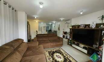 Imagem 3: Duplex para venda tem 223 metros quadrados com 4 quartos em Pântano do Sul - Florianópolis